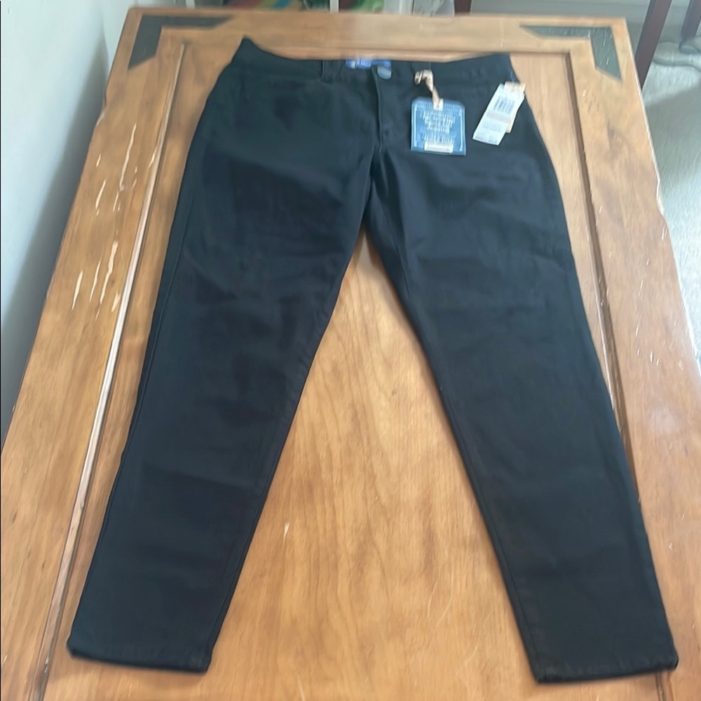 Democracy NWT Absolution Booty Lift Jegging Size 12